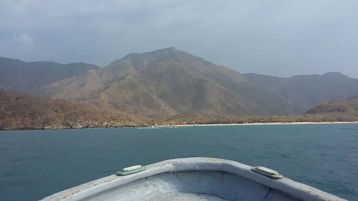 Bahía Neguanje y Playa Cristal (Tayrona)