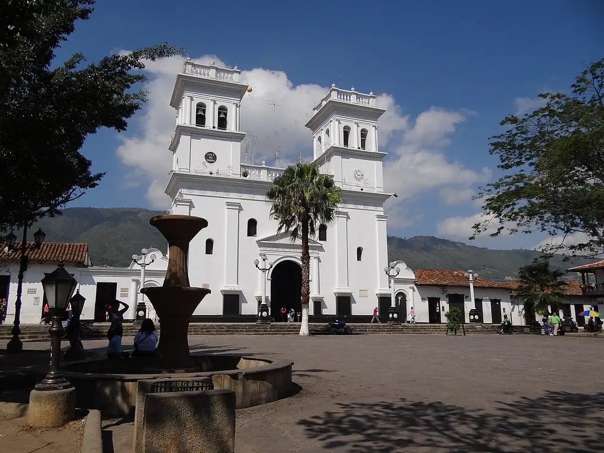 Basílica Menor San Juan Bautista (Girón)