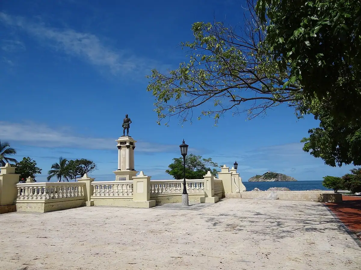 Camellón de la Bahía (Santa Marta)