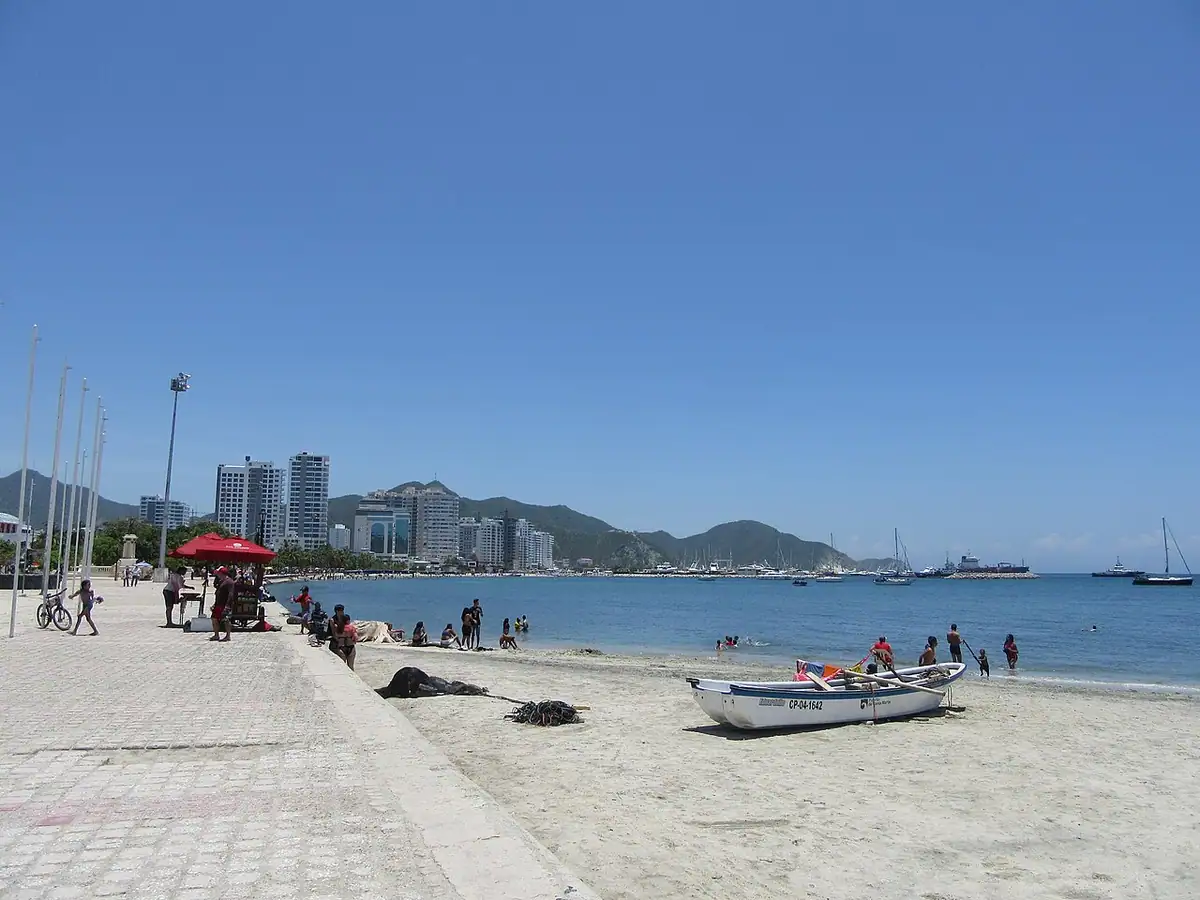 Camellón de la Bahía (Santa Marta)