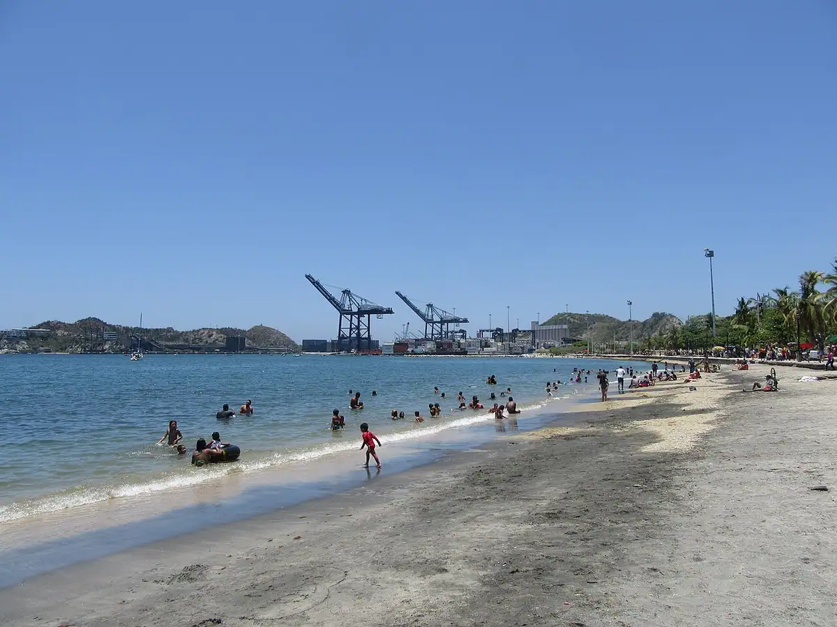 Camellón de la Bahía (Santa Marta)