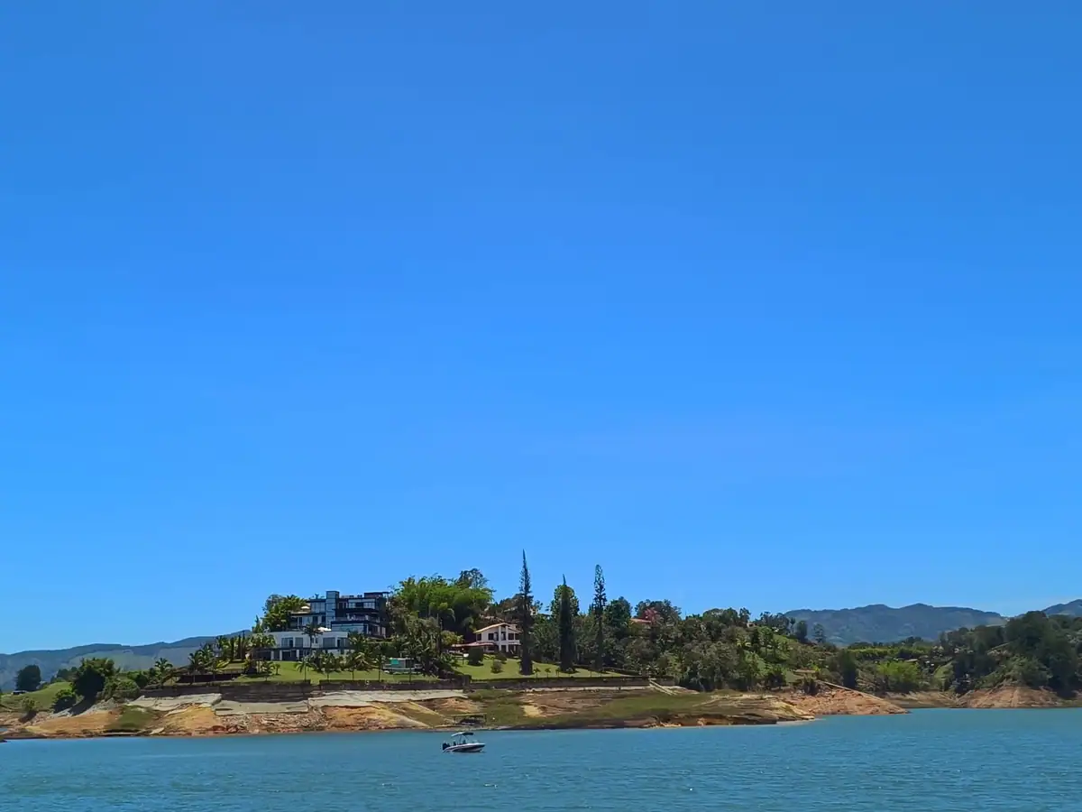 Embalse Peñol-Guatapé