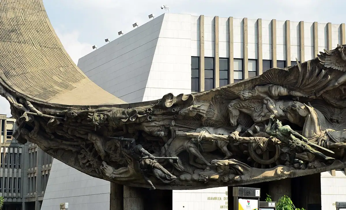 Monumento a la Raza (Medellín)