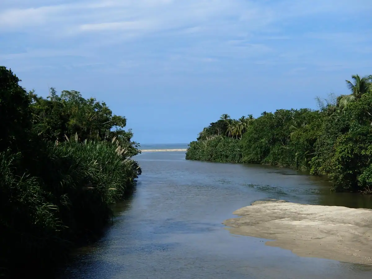 Playa Mendihuaca (Magdalena)